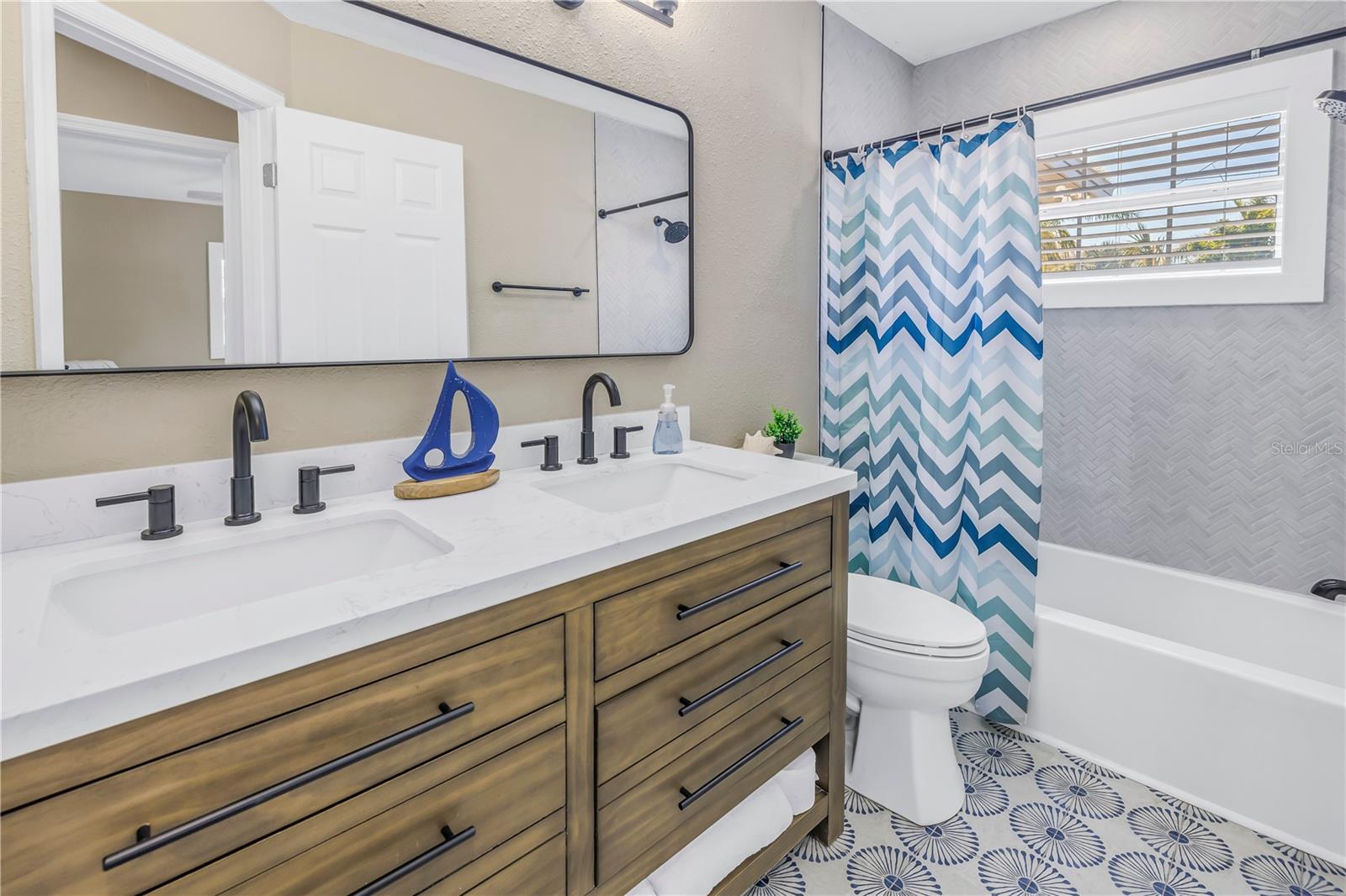 14066 Marguerite Dr Property Photo 15