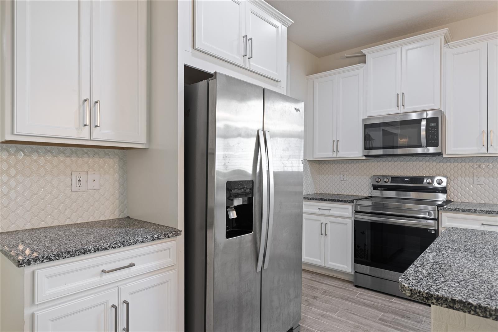 1007 Lee Shore St Property Photo 13
