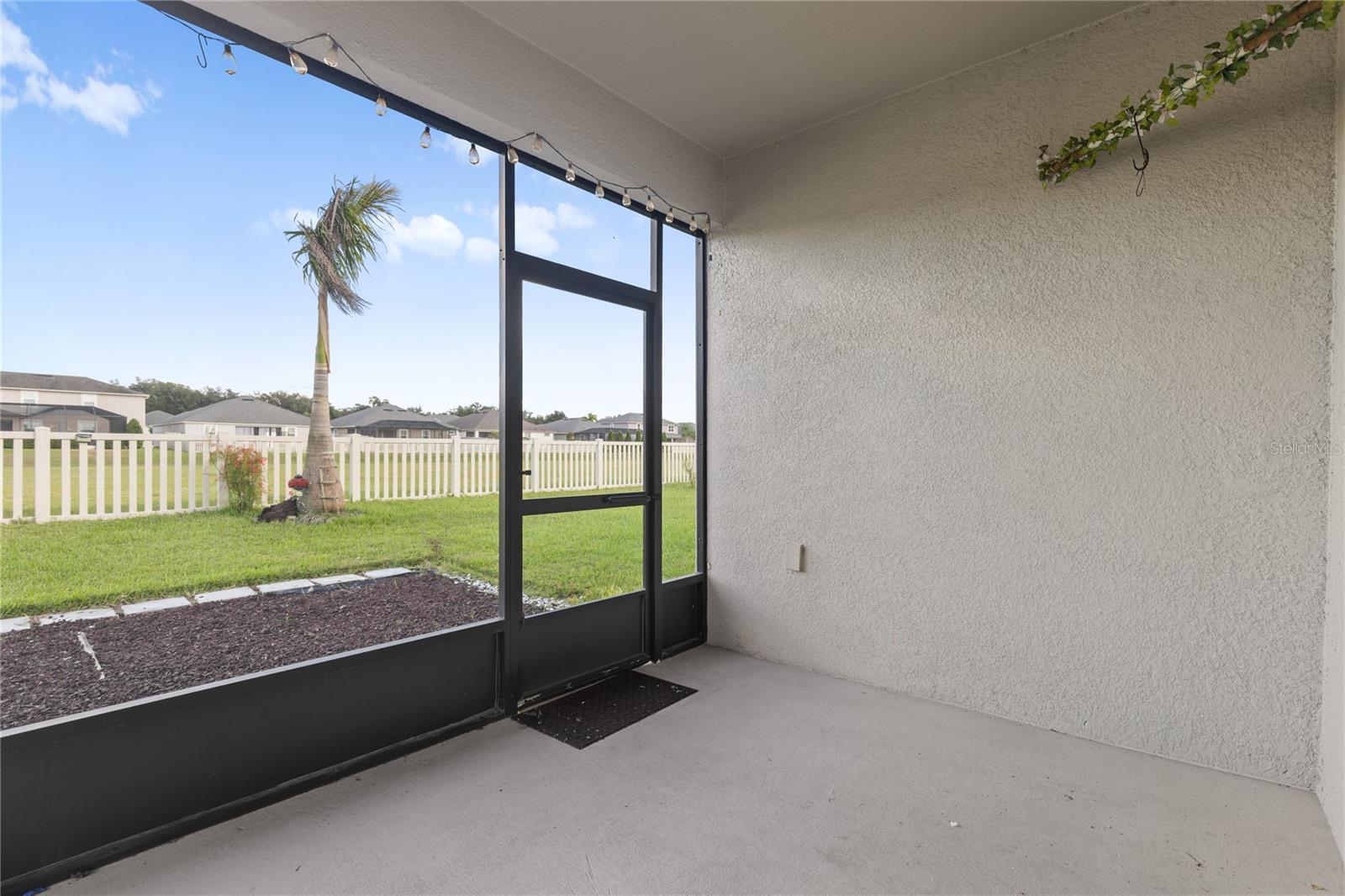 1007 Lee Shore St Property Photo 28