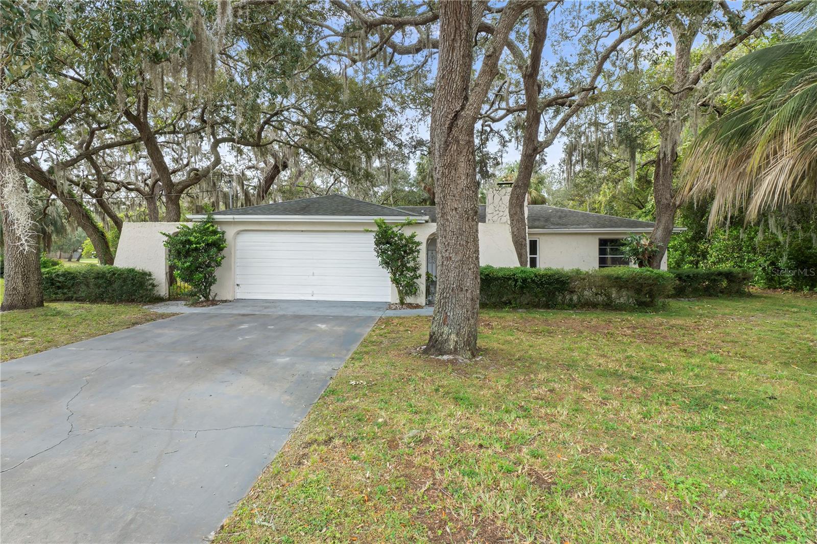8284 APPLE ORCHARD RD Property Photo 1