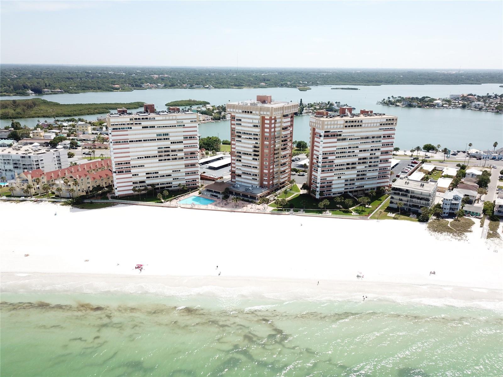 17940 Gulf Blvd #6e Property Photo 3