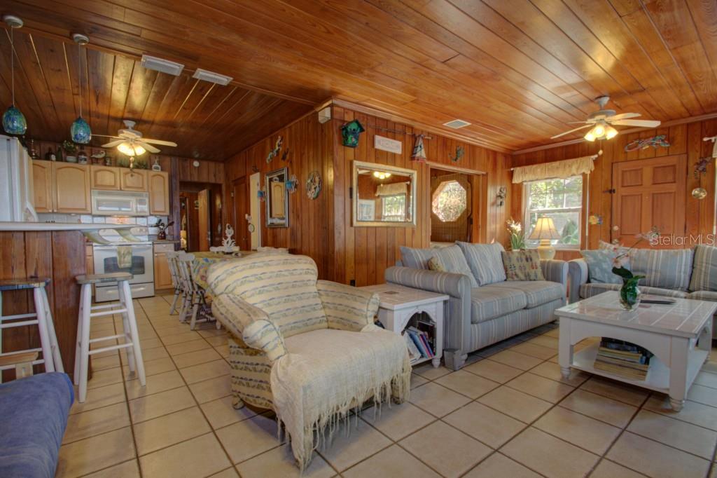 19646 Gulf Blvd #3 Property Photo 10