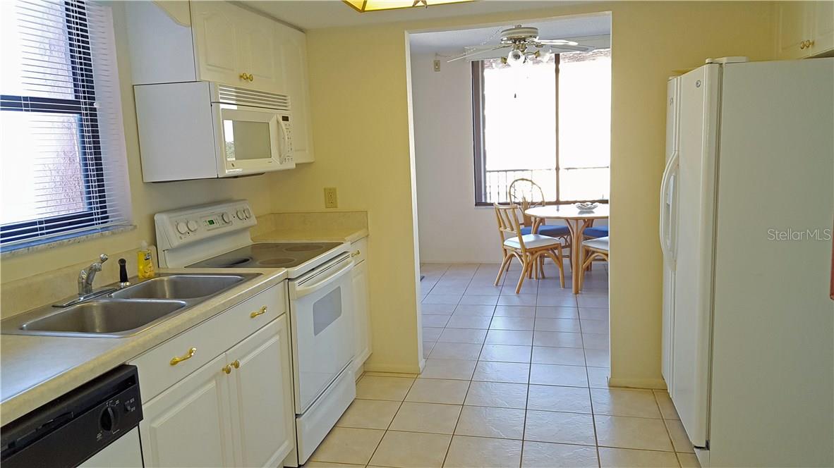 15316 Gulf Boulevard #604 Property Photo 10