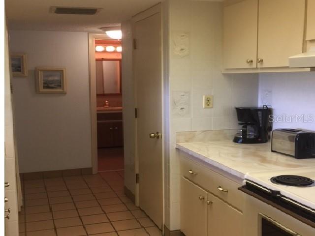 450 S Gulfview Blvd #208 Property Photo 11