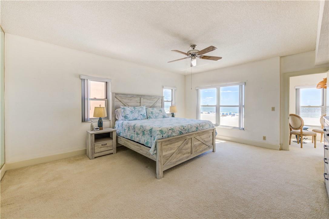 4950 Gulf Blvd #304 Property Photo 7
