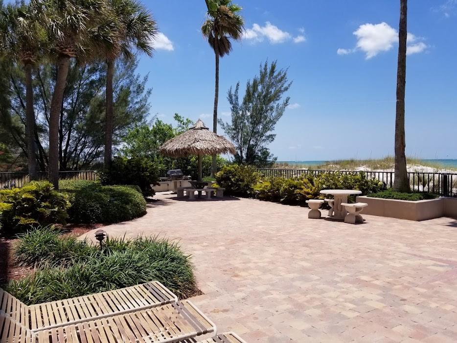 U8103597 Property Photo 12