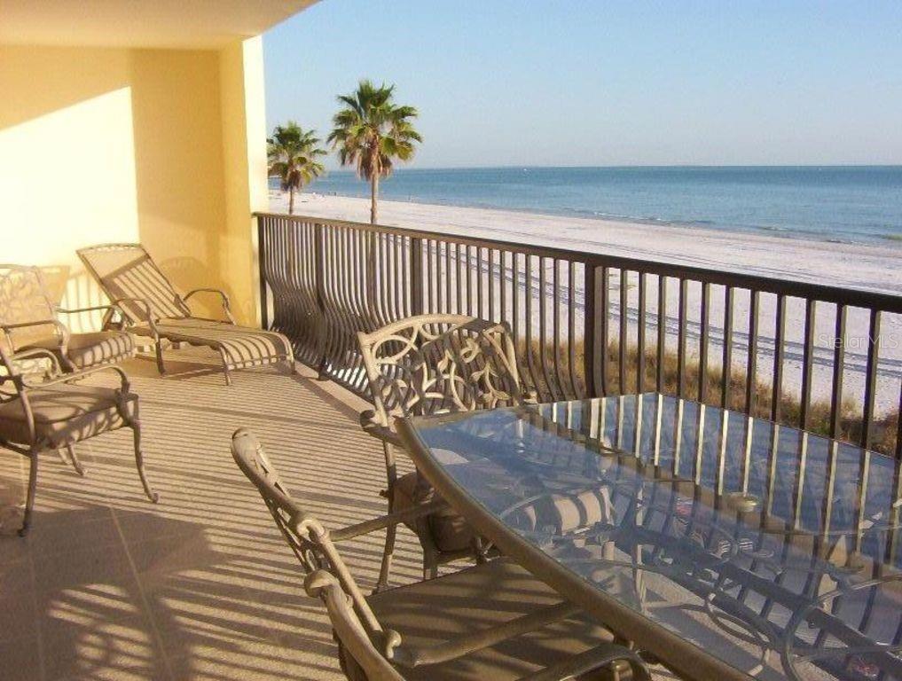 U8103597 Property Photo 14