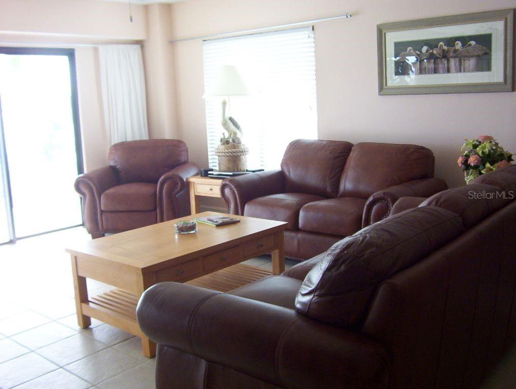 U8103597 Property Photo 21
