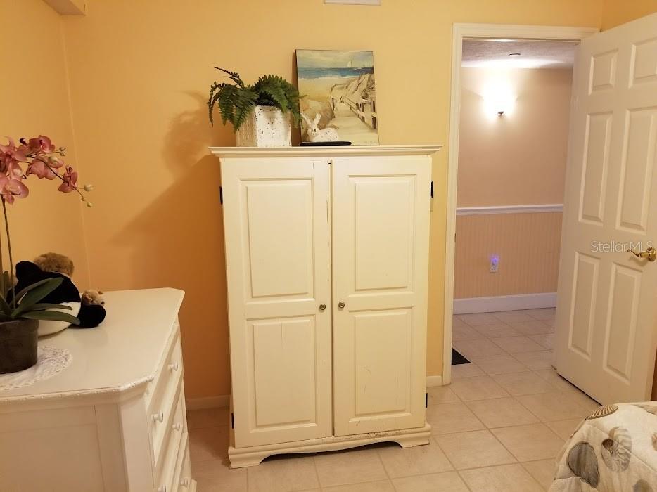 U8103597 Property Photo 56