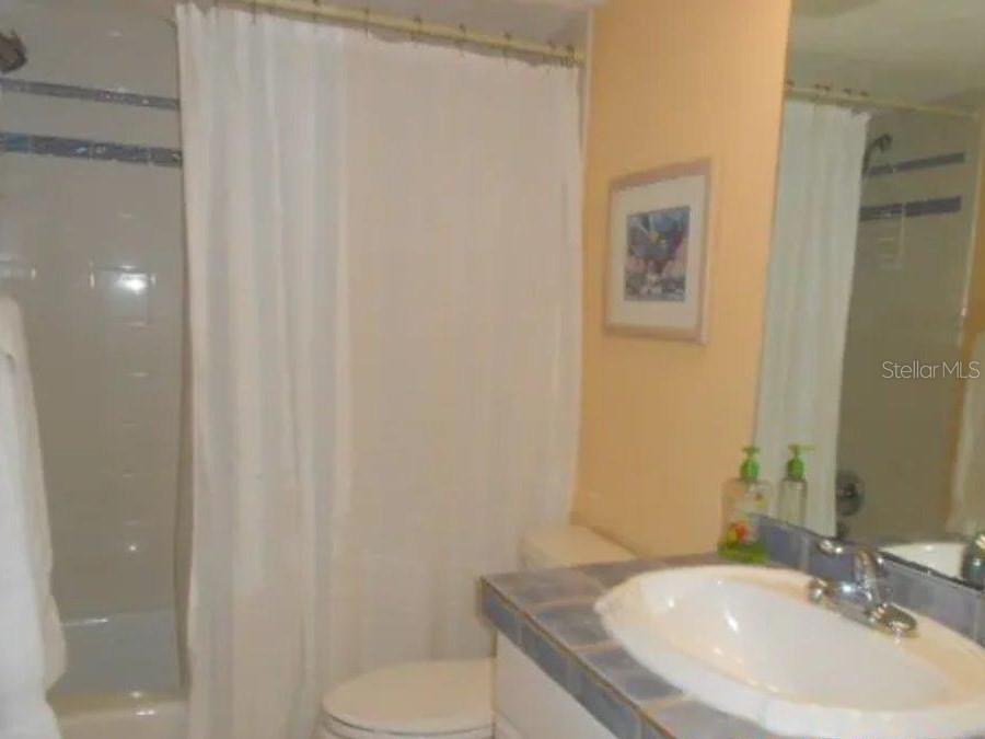 U8103597 Property Photo 57