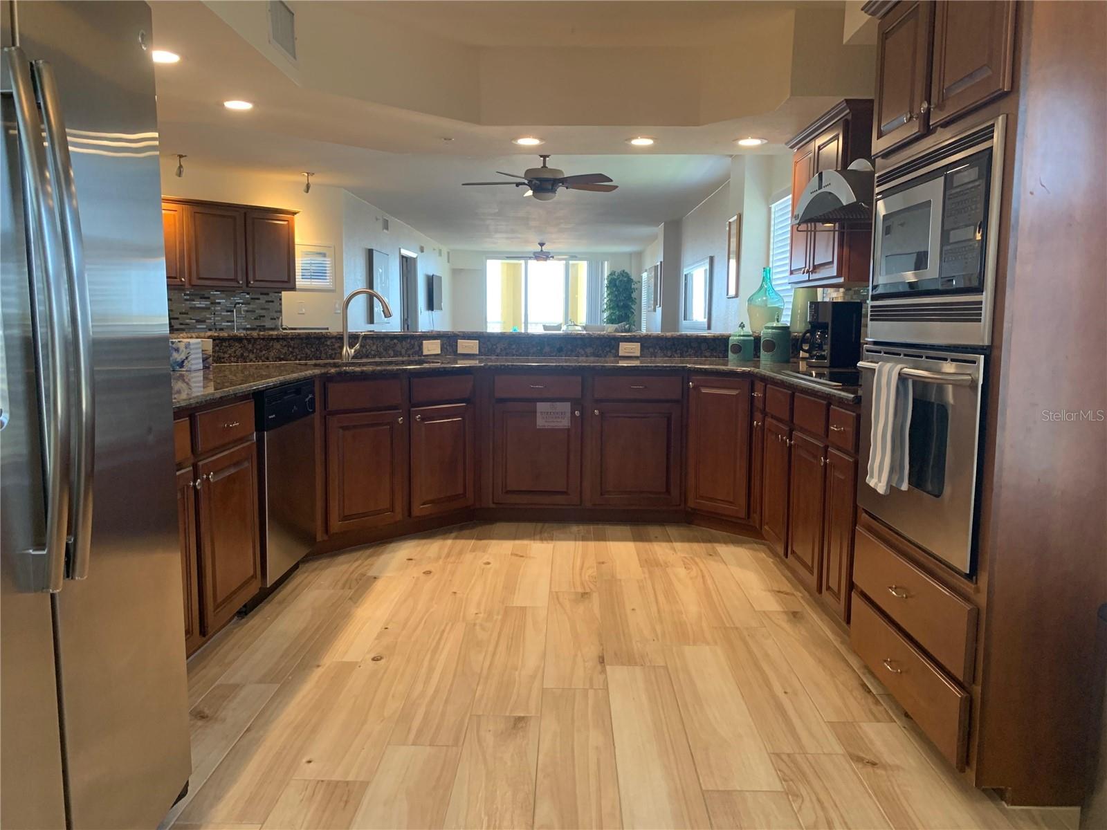5353 Gulf Blvd #a401 Property Photo 4