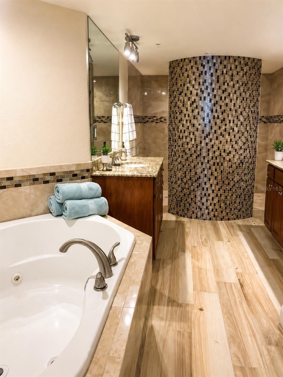 5353 Gulf Blvd #a401 Property Photo 12