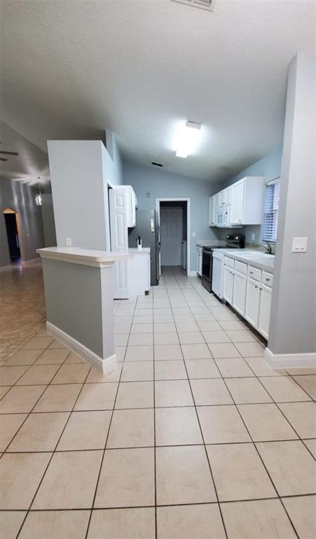 7036 Carna Ct Property Photo 3