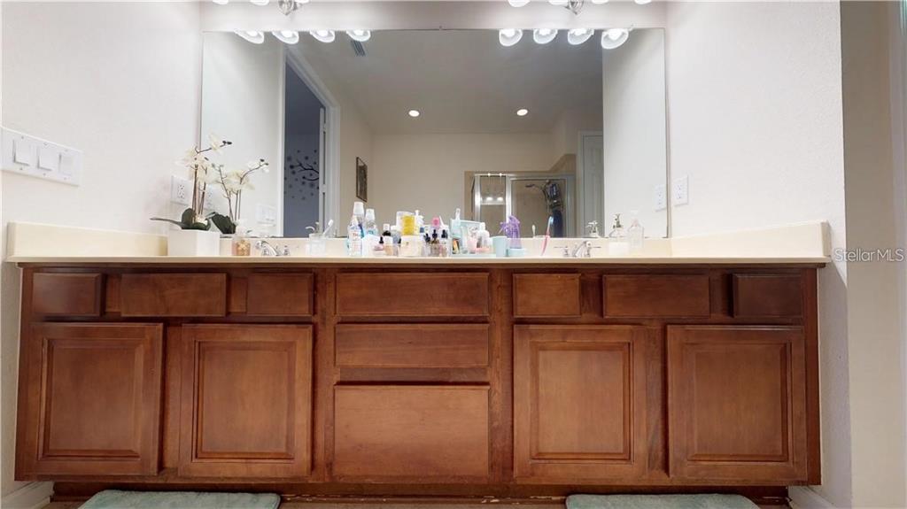 7901 Seminole Blvd #1304 Property Photo 9