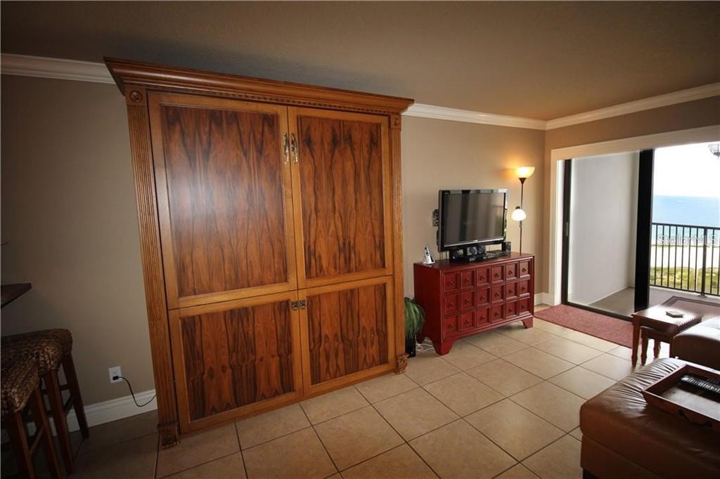 1230 Gulf Blvd #1805 Property Photo 6