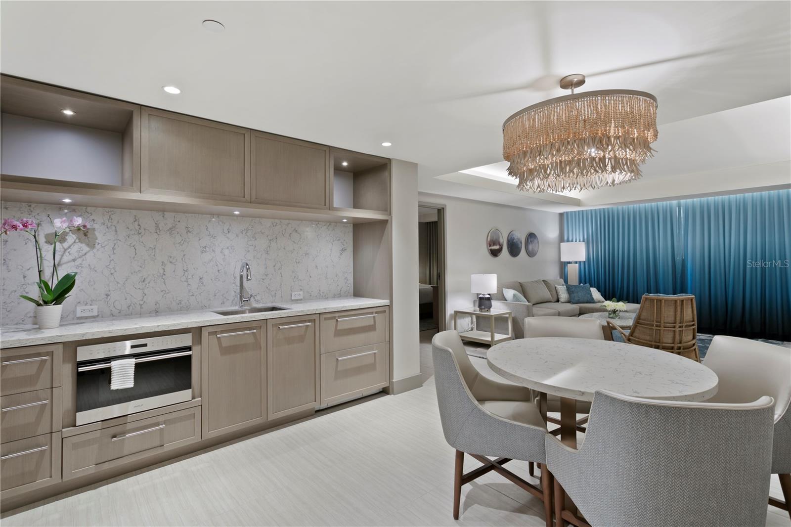 691 S Gulfview Blvd #1408 Property Photo 6