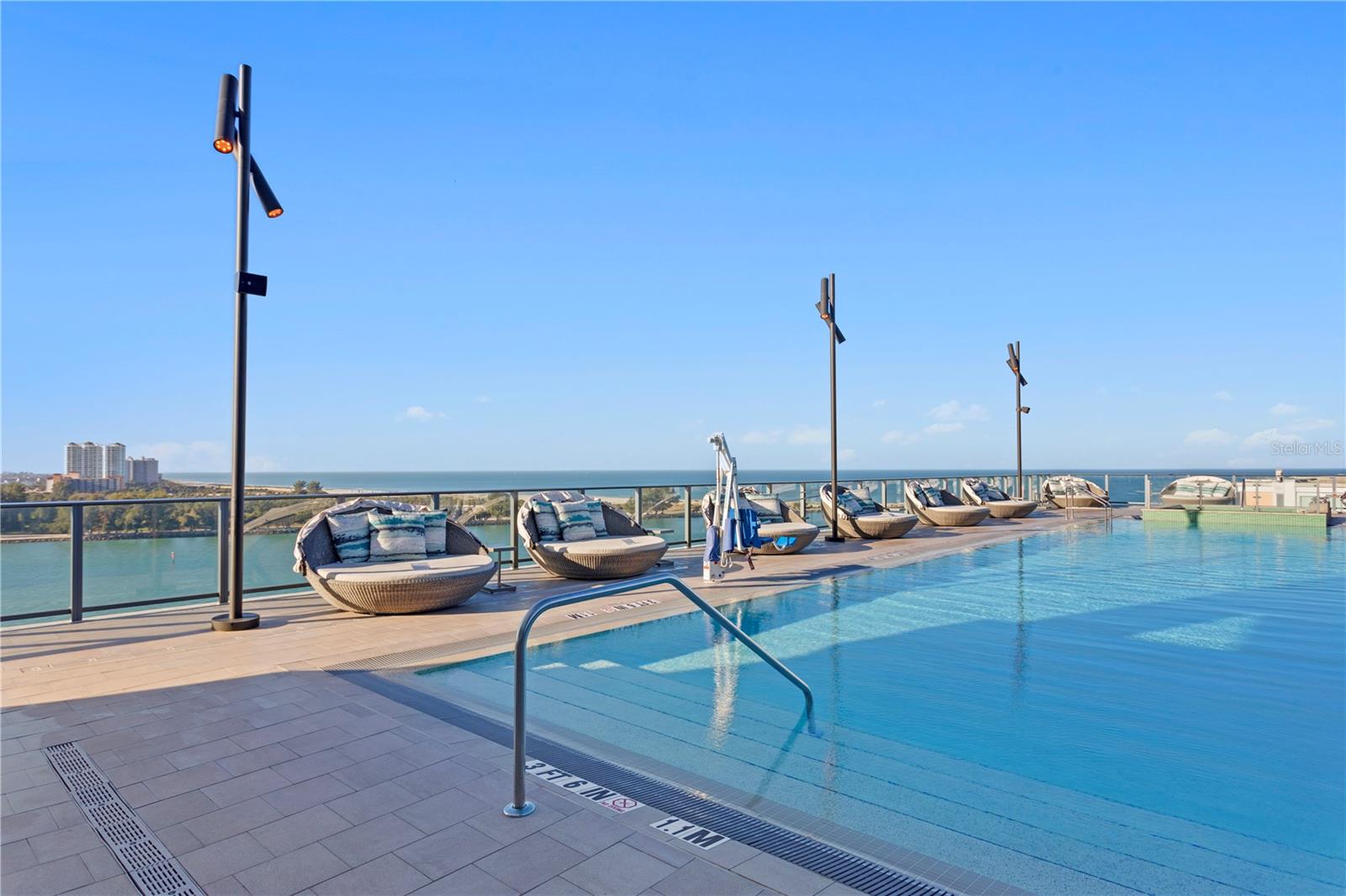 691 S Gulfview Blvd #1408 Property Photo 65