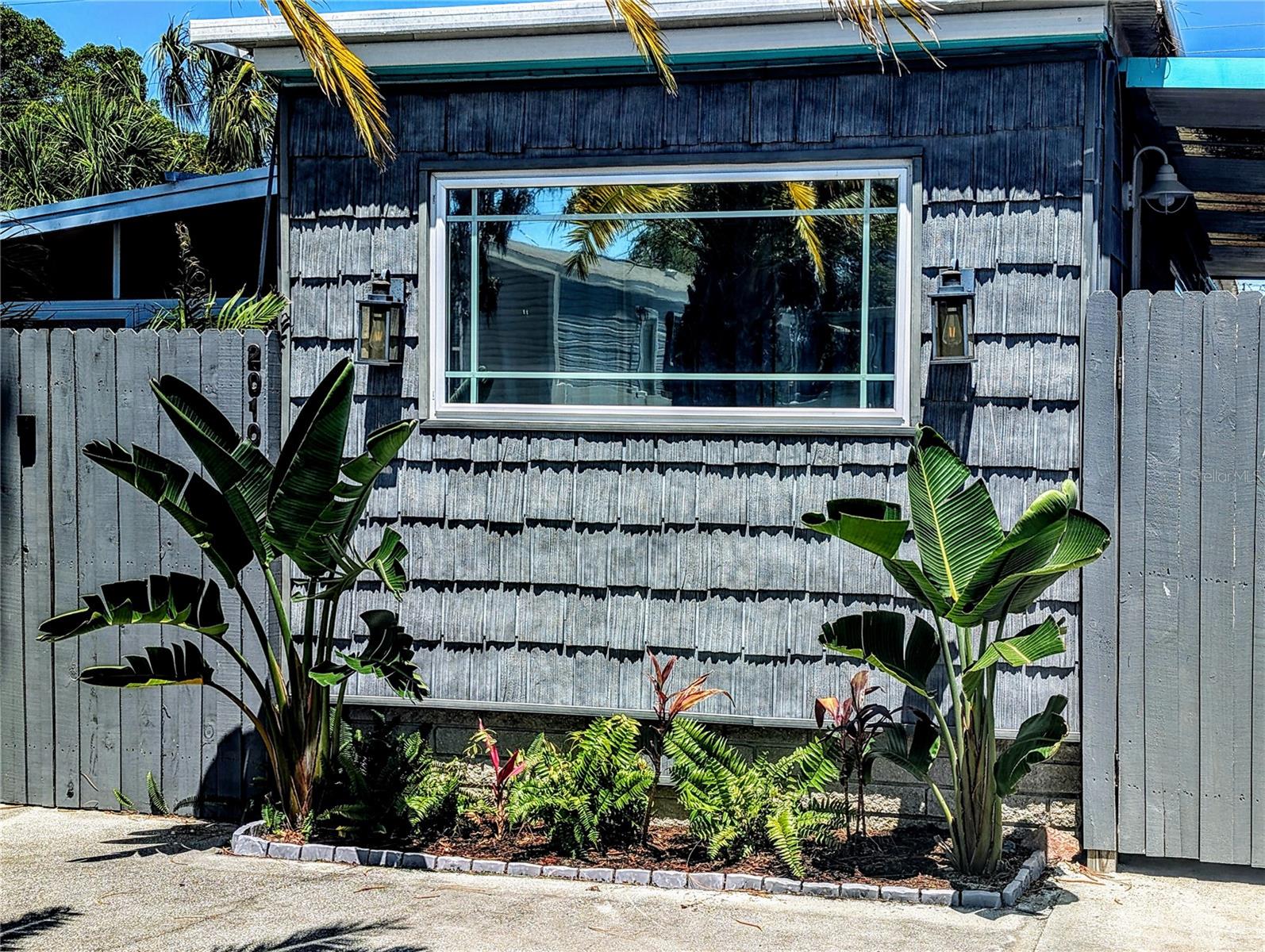 U8188988 Property Photo 2