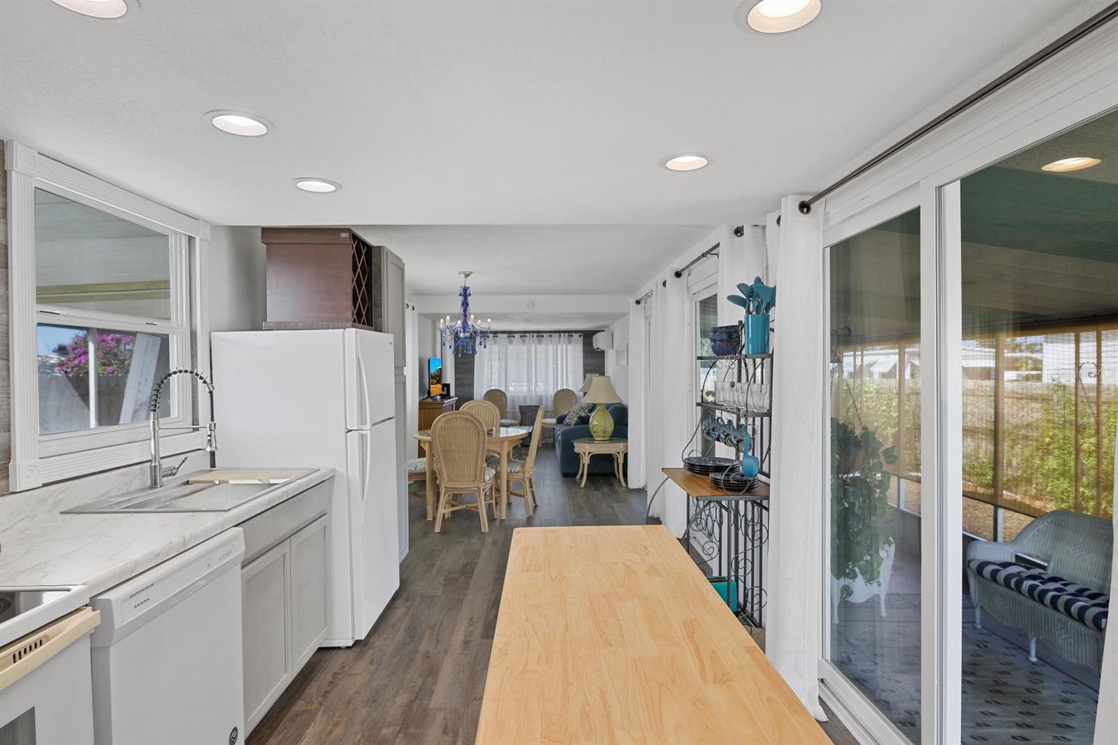U8188988 Property Photo 3