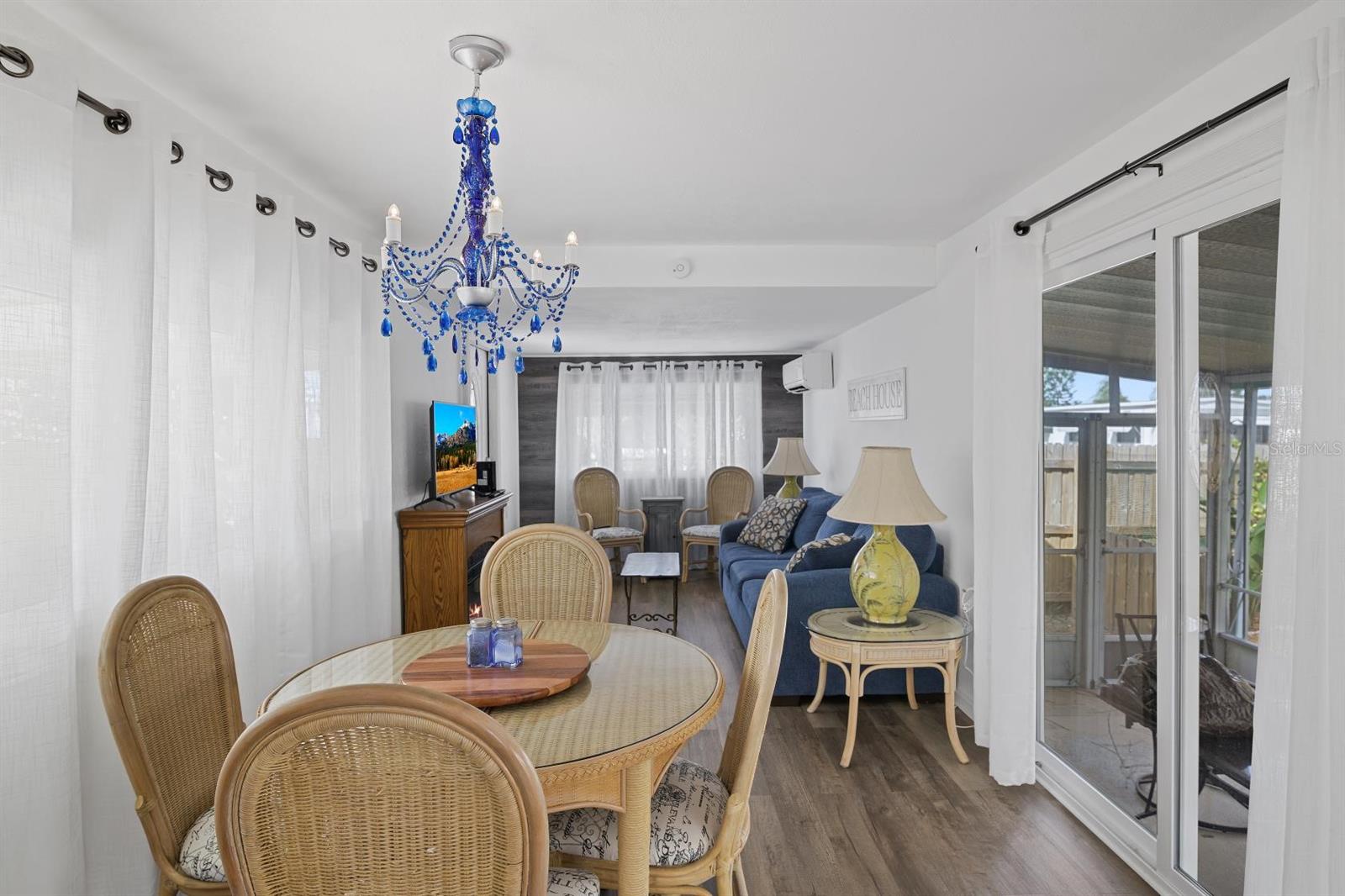 U8188988 Property Photo 7