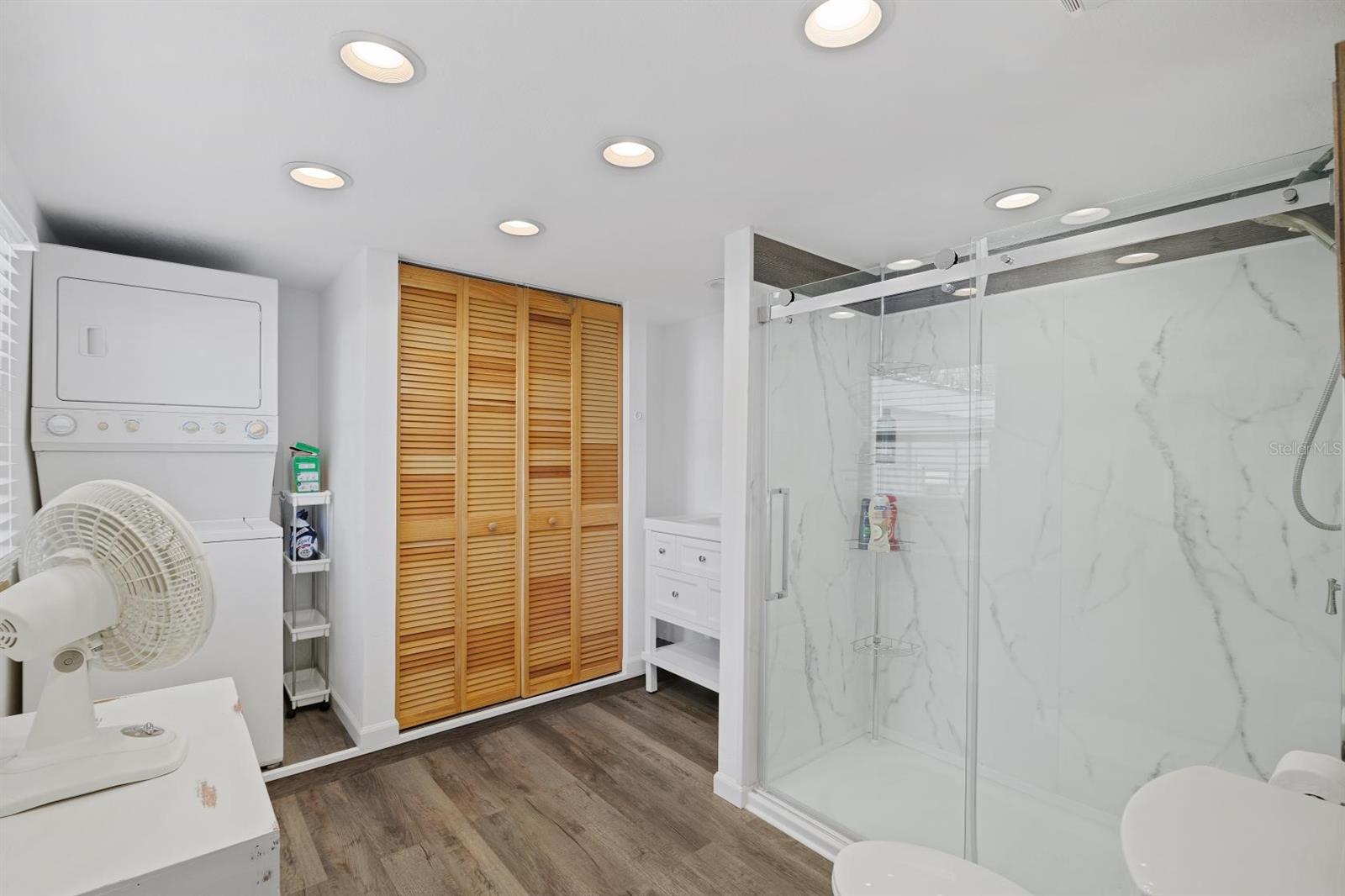 U8188988 Property Photo 15