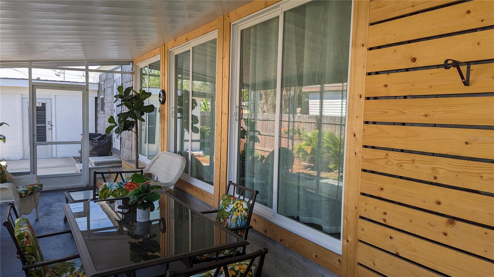 U8188988 Property Photo 18