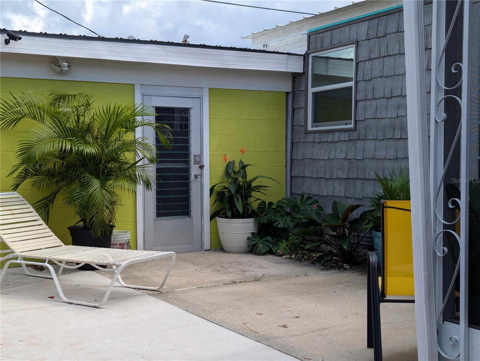 U8188988 Property Photo 21