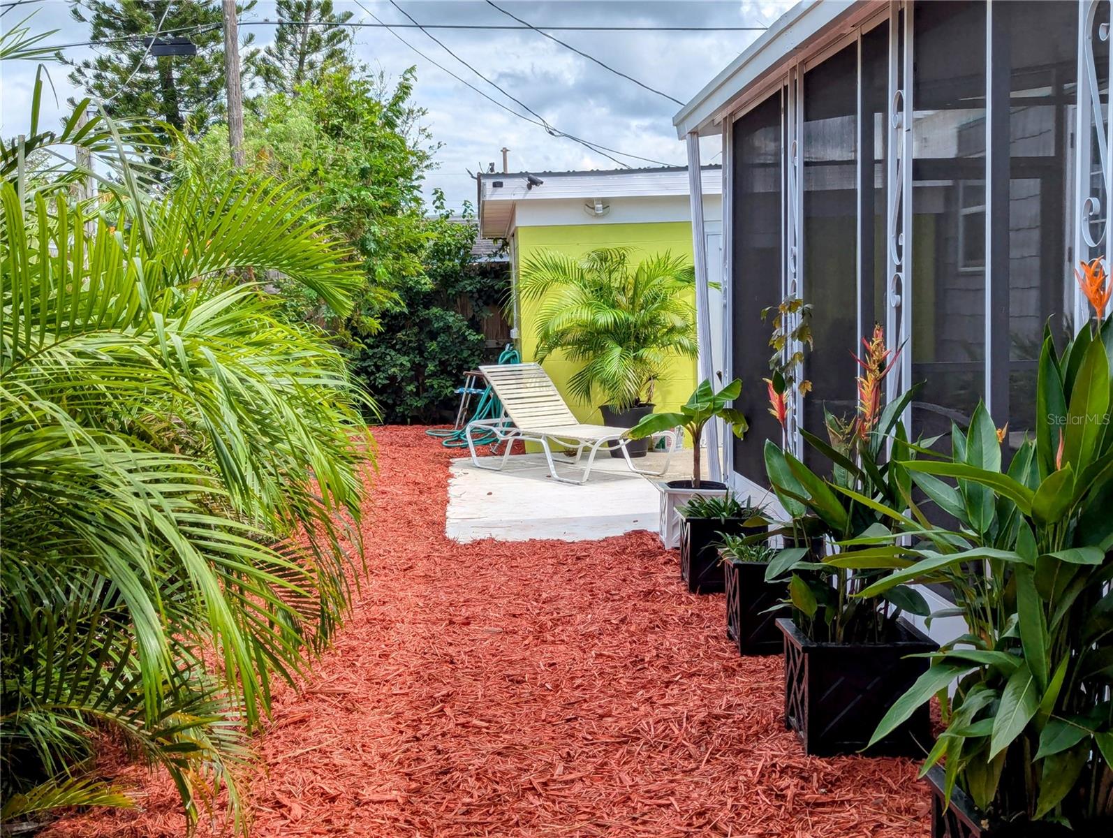 U8188988 Property Photo 23