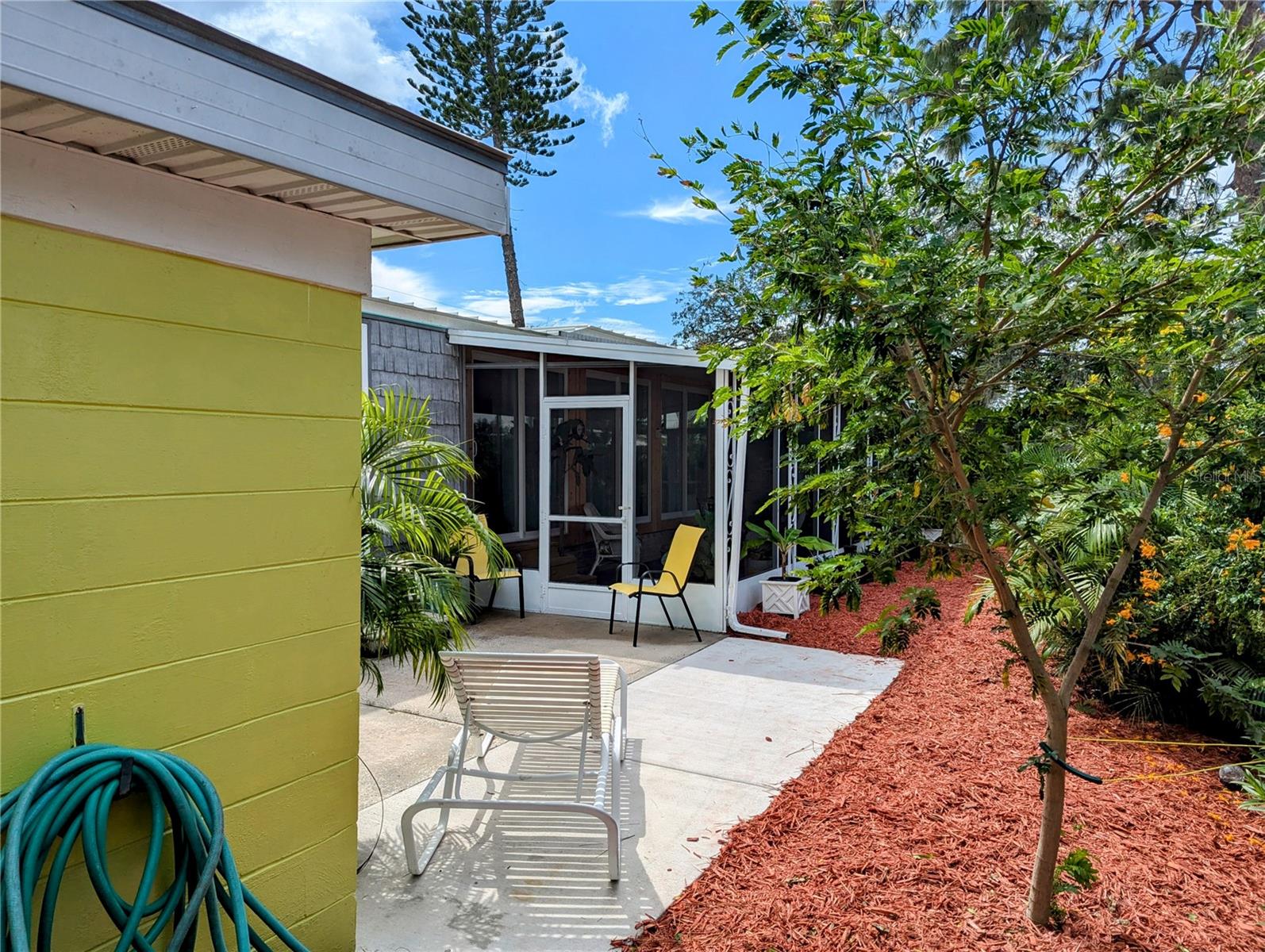 U8188988 Property Photo 24