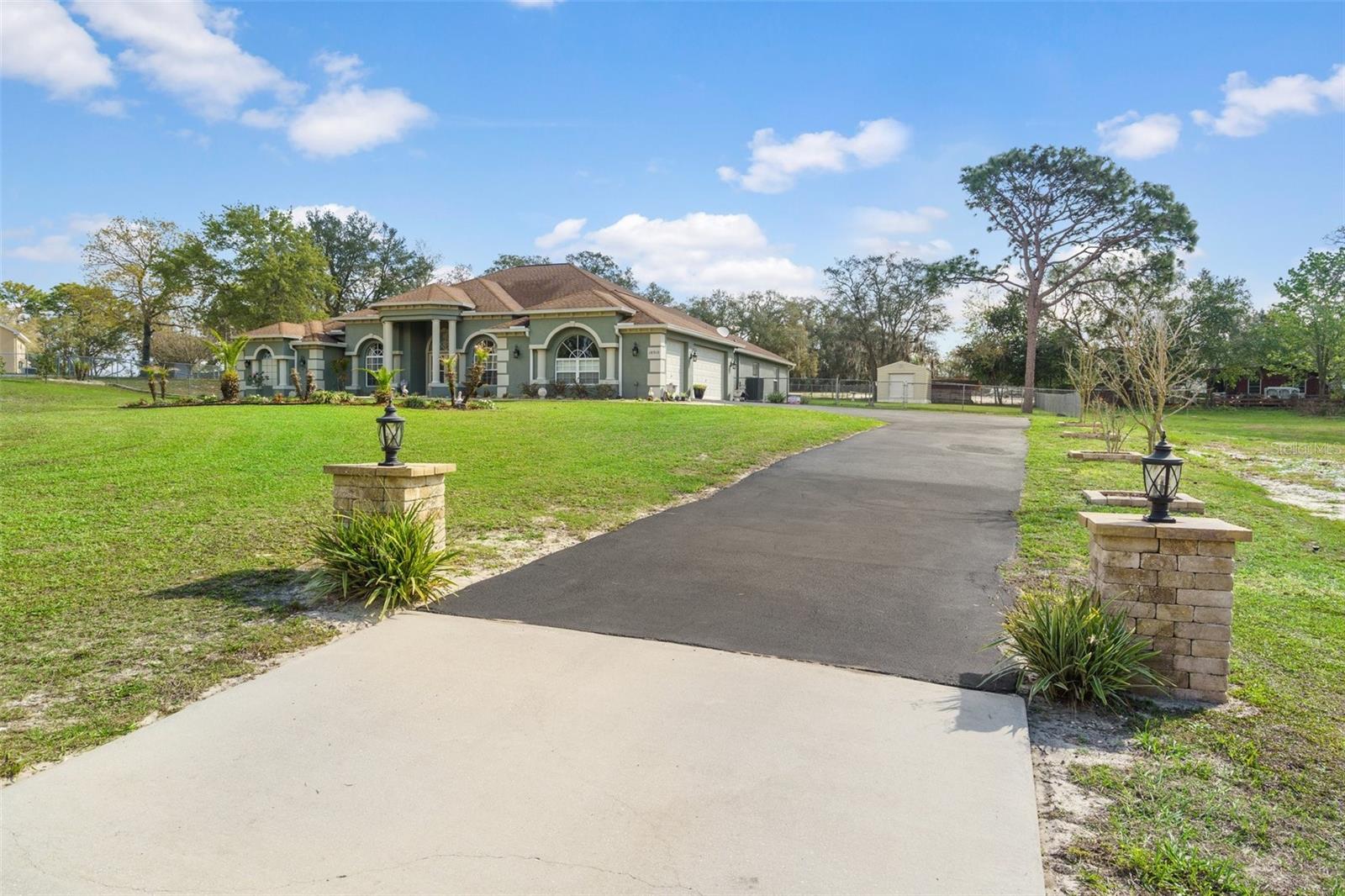 18910 Grand Prix Place Property Photo 2