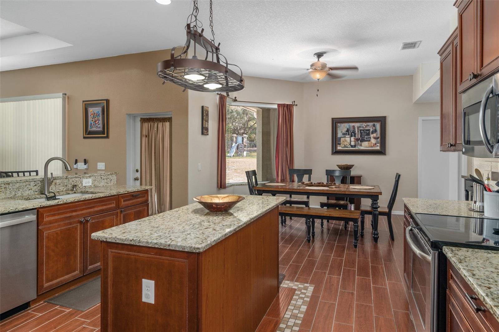 18910 Grand Prix Place Property Photo 25