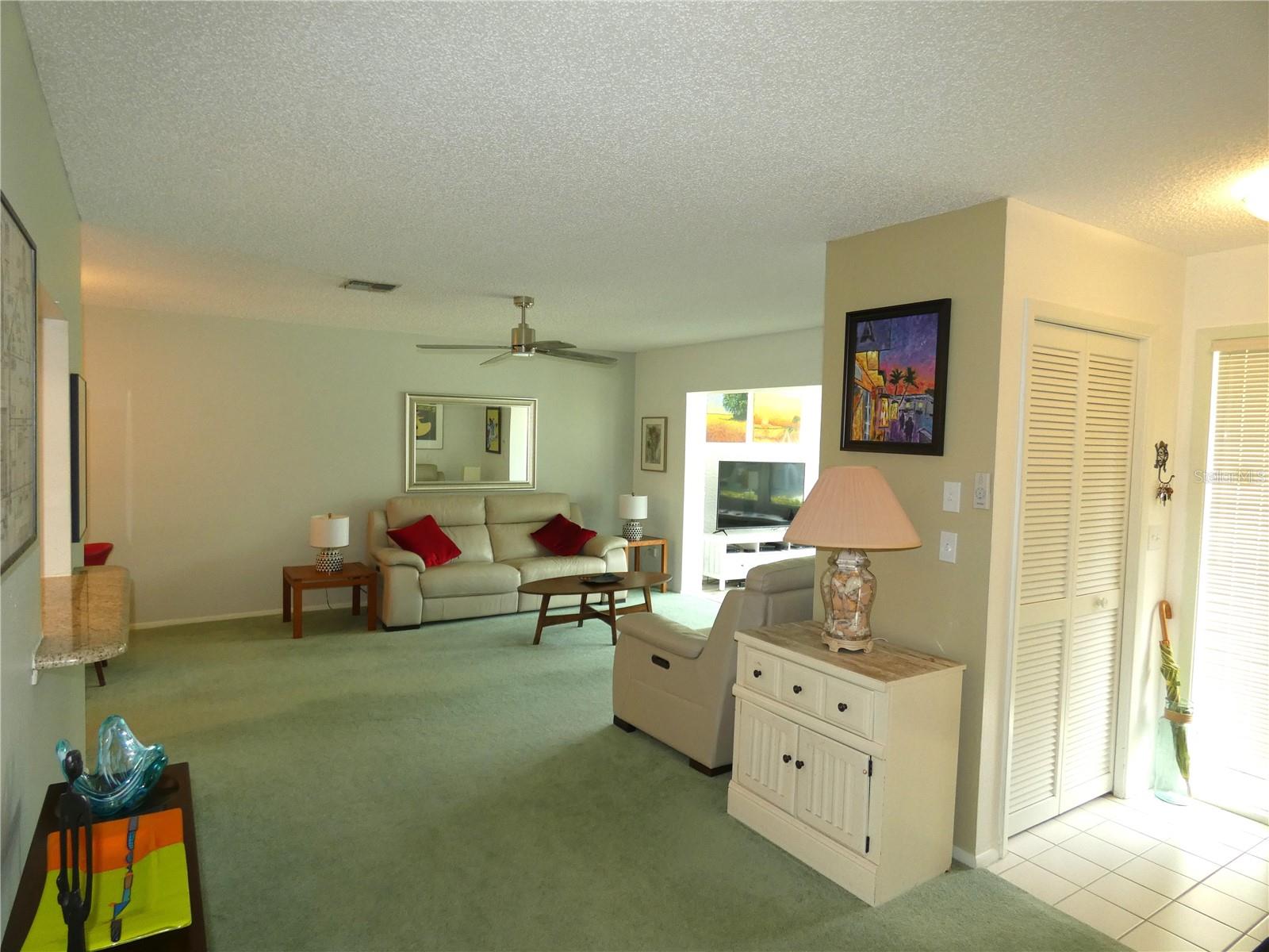 360 Perth Court Property Photo 3