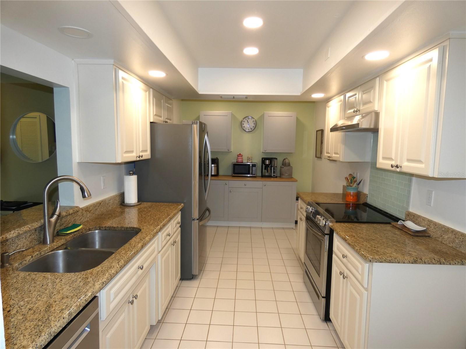 360 Perth Court Property Photo 11