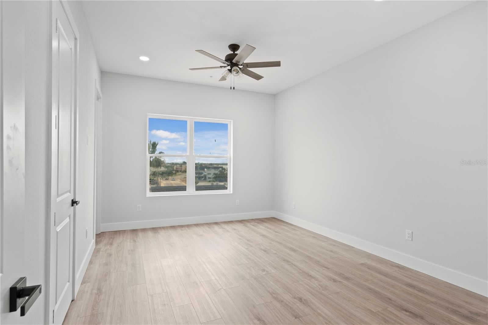 11605 1st St E #a1 Property Photo 33