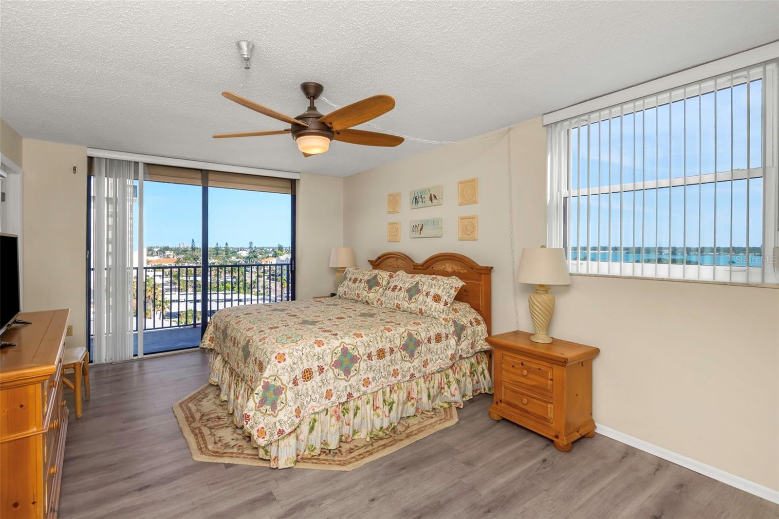 15316 Gulf Blvd #604 Property Photo 28
