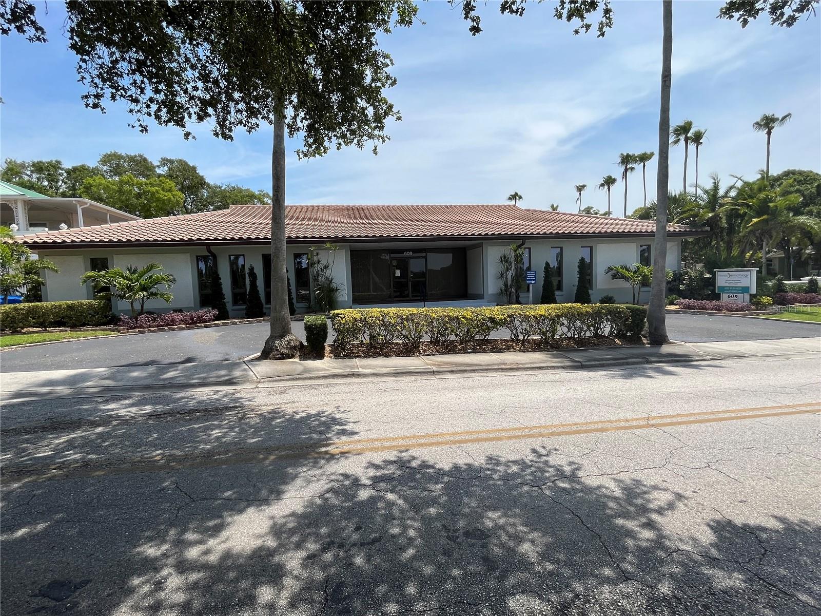 609 INDIAN ROCKS RD