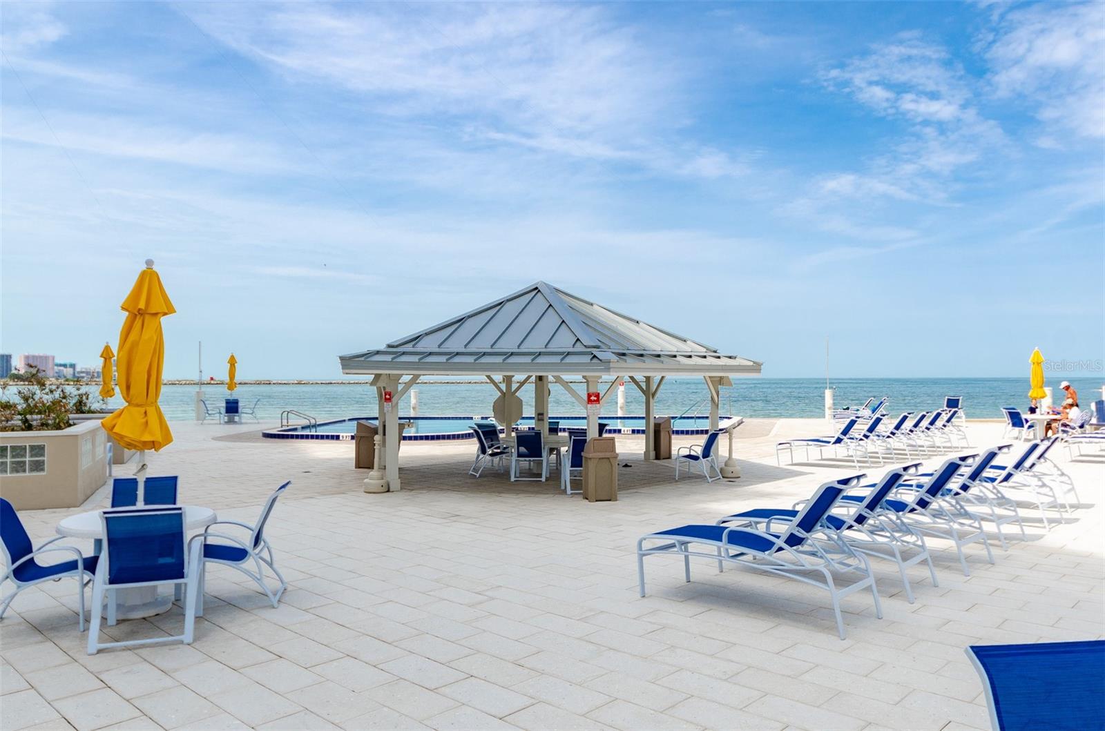 450 S Gulfview Blvd #405 Property Photo 3