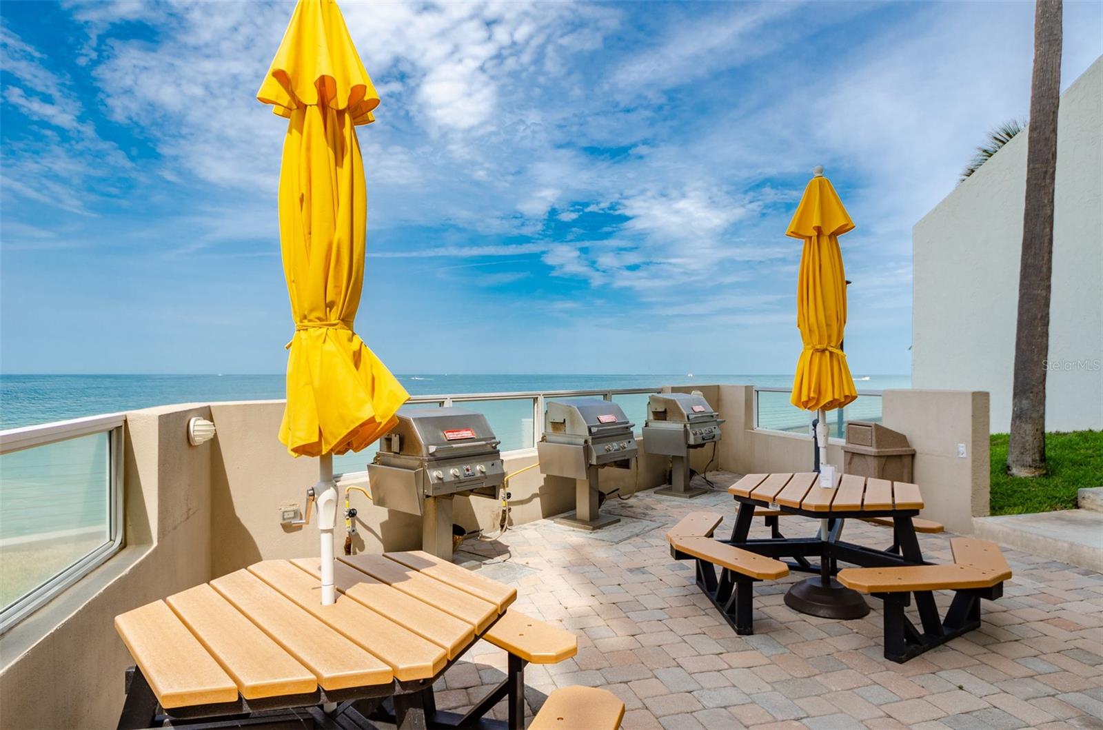 450 S Gulfview Blvd #405 Property Photo 4