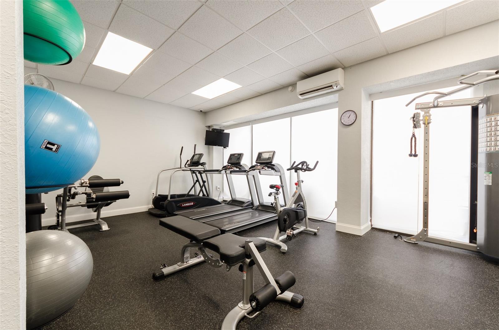 450 S Gulfview Blvd #405 Property Photo 5