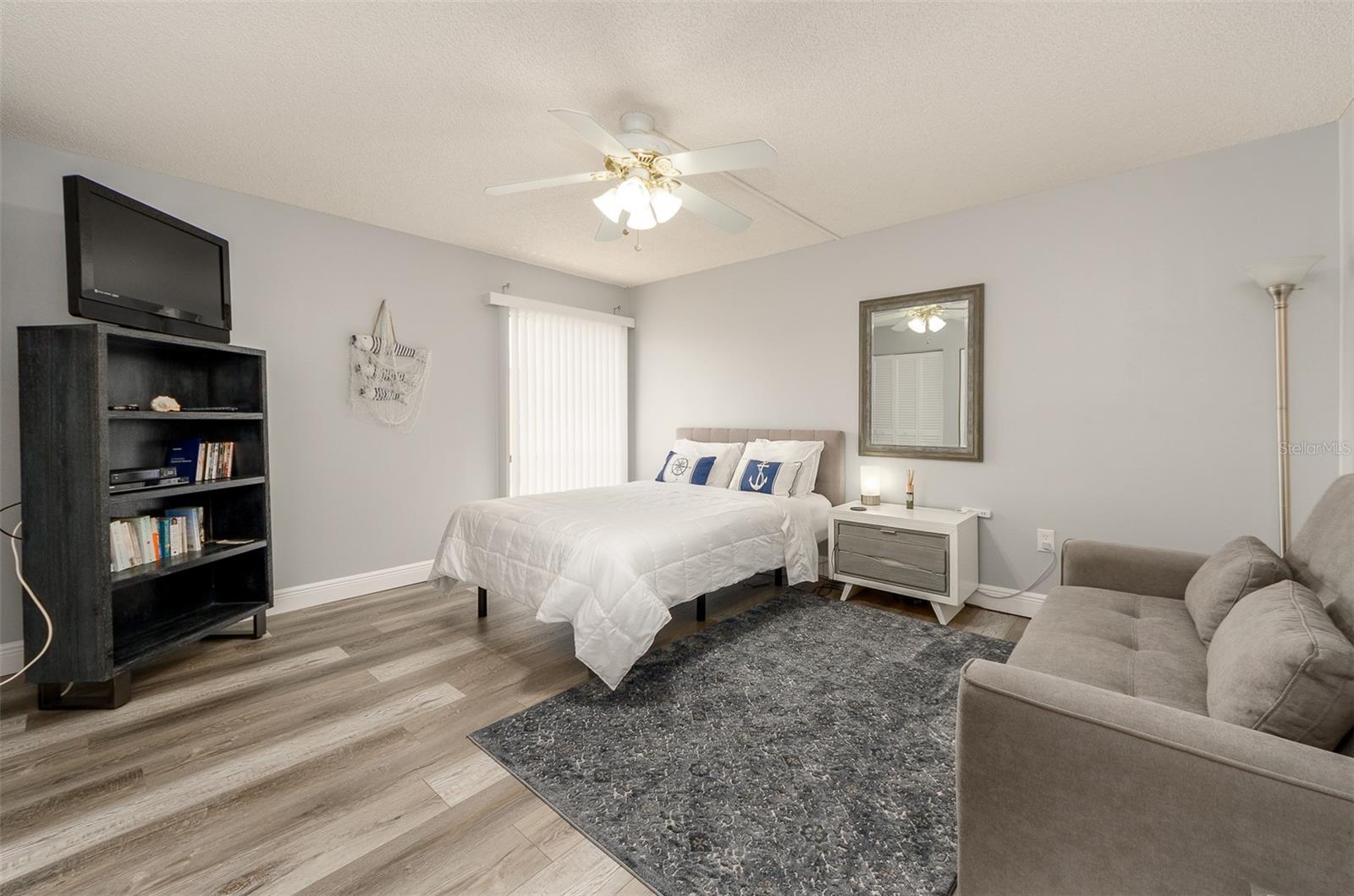 450 S Gulfview Blvd #1204 Property Photo 12