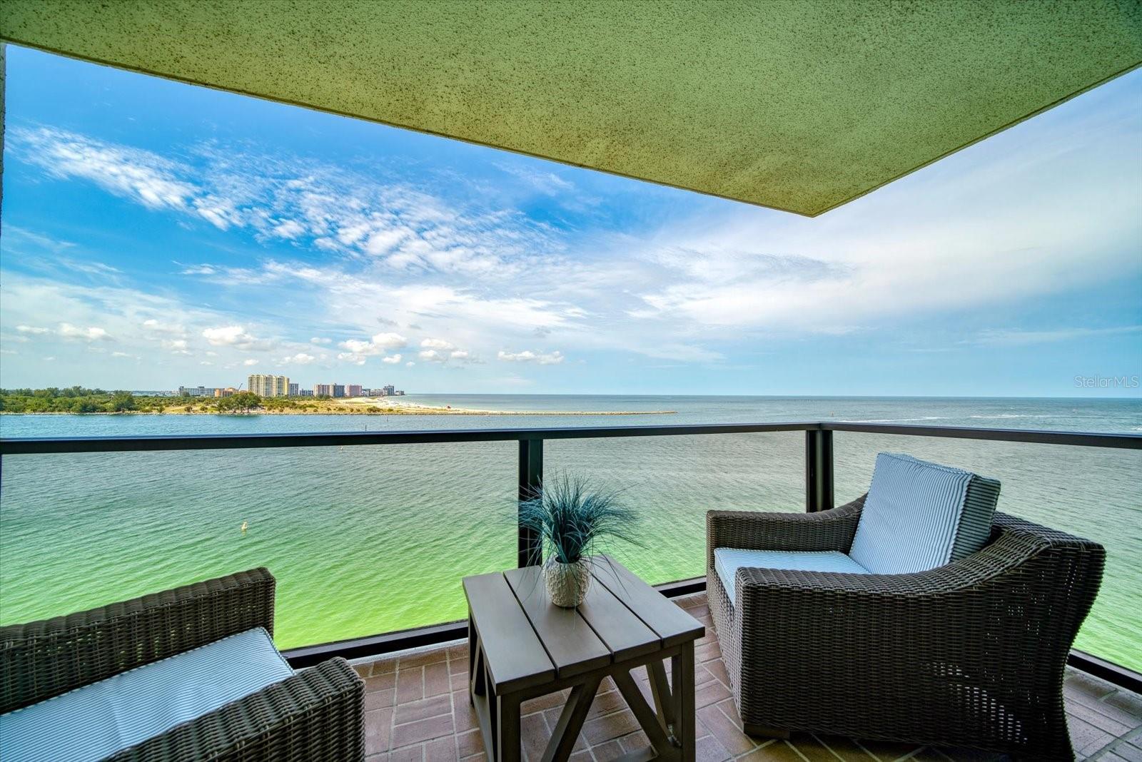 450 S Gulfview Blvd #907 Property Photo 4