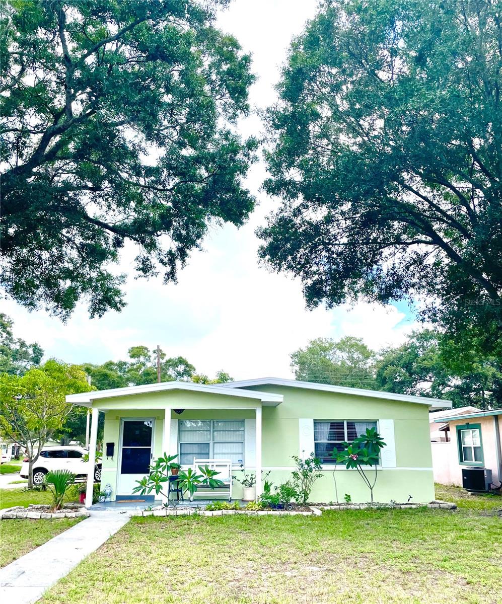 1263 57th Avenue N Property Photo