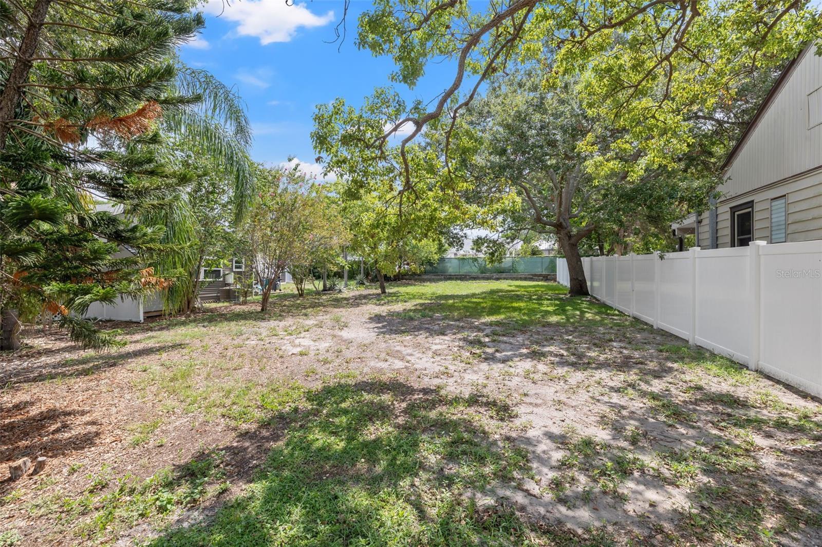 1405 N Osceola Avenue Property Photo 2
