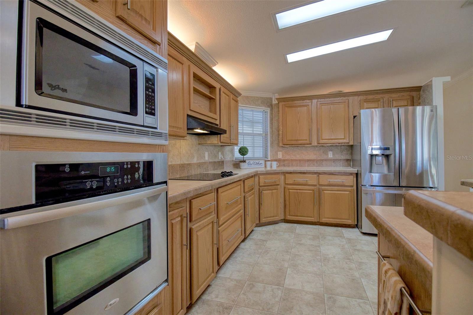 50 Village Green Way #6 Property Photo 12