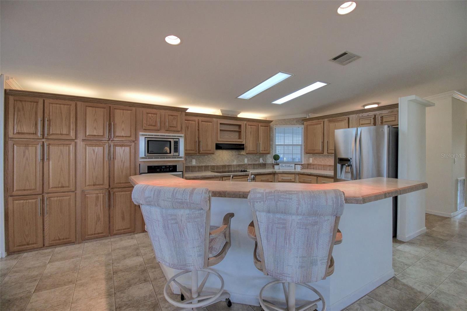 50 Village Green Way #6 Property Photo 13