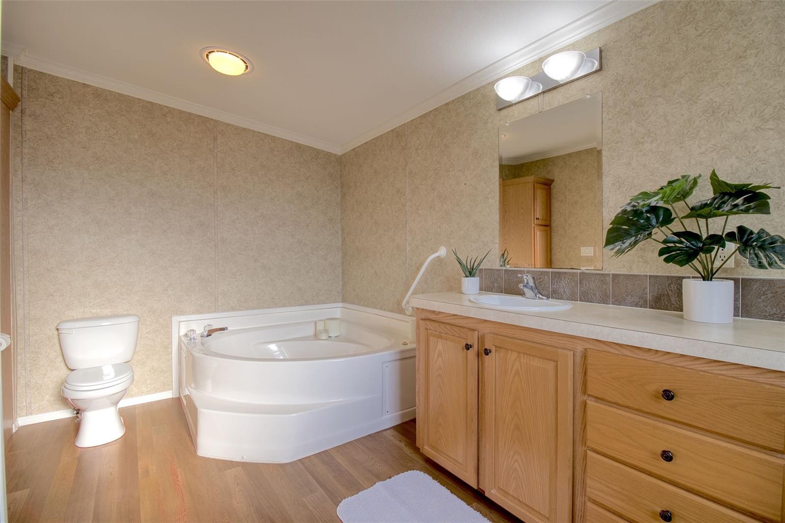 50 Village Green Way #6 Property Photo 22