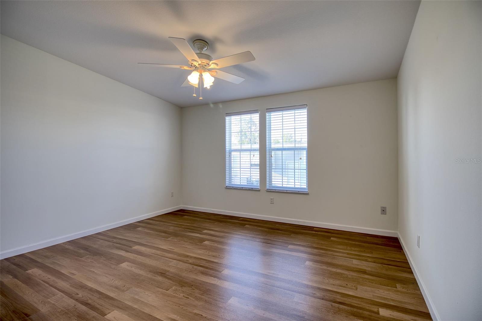 50 Village Green Way #6 Property Photo 25