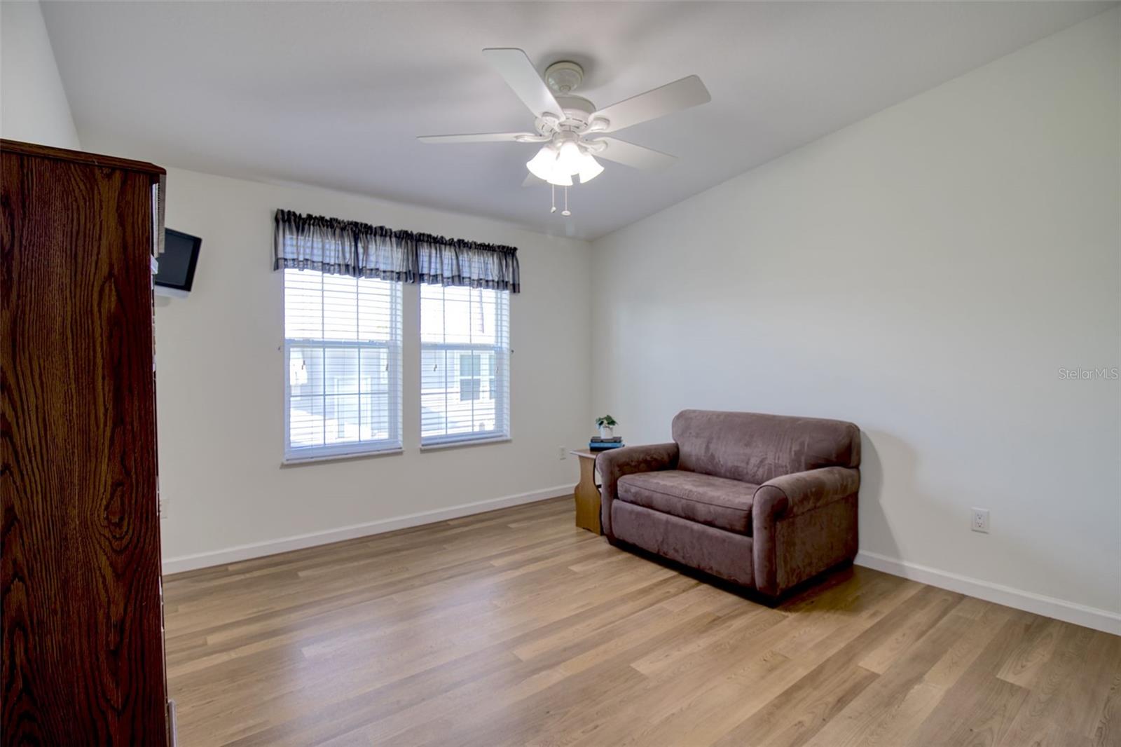 50 Village Green Way #6 Property Photo 28