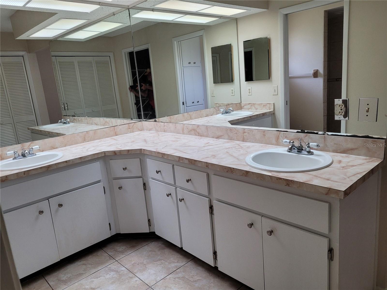 3031 Shadow Oaks Drive Property Photo 7