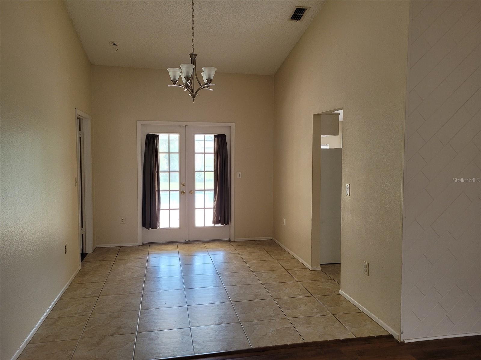 3031 Shadow Oaks Drive Property Photo 12